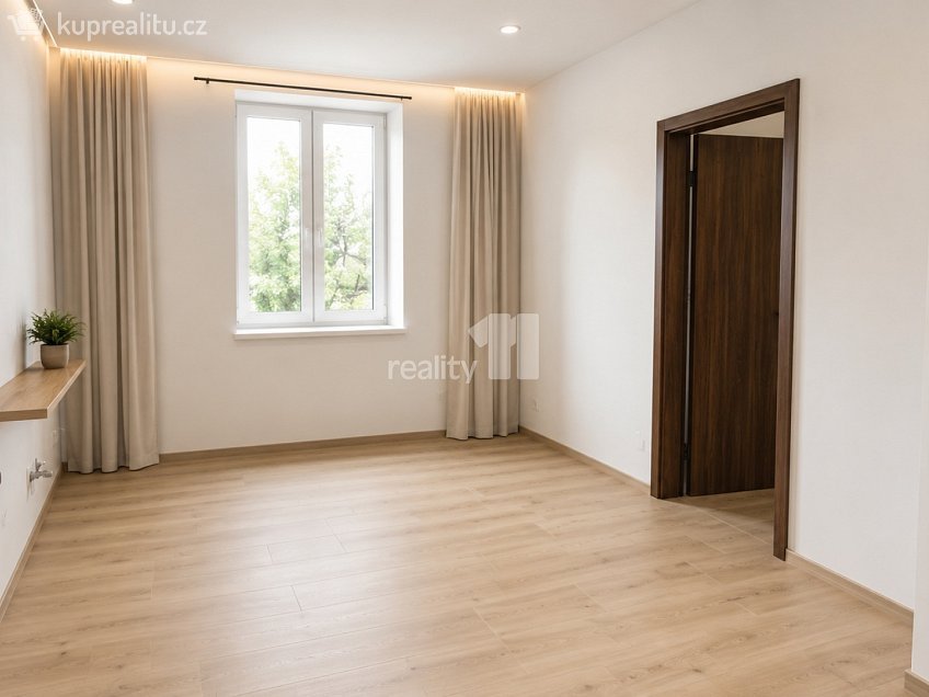 Prodej  činžovního domu 1192 m^2 Palackého, Ostrava 