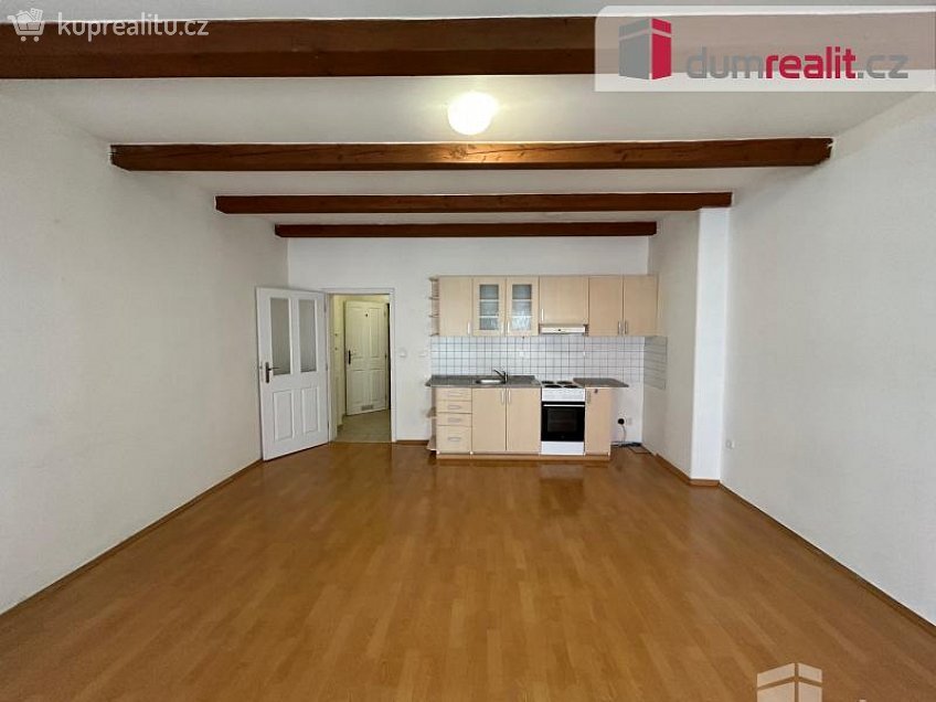 Pronájem bytu 1+kk 35 m^2 Karlova, Kolín 