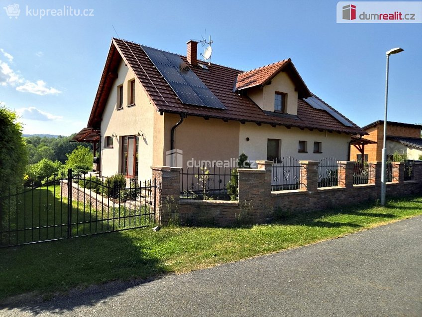 Prodej  rodinného domu 267 m^2 Pařezov, Pařezov 