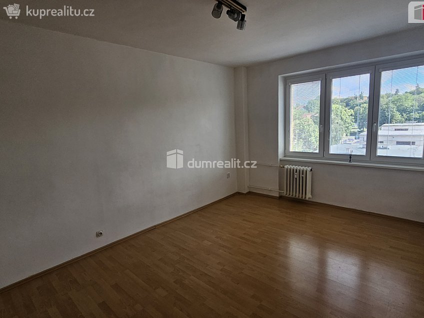 Pronájem bytu 2+1 53 m^2 Generála Píky, Praha 6 
