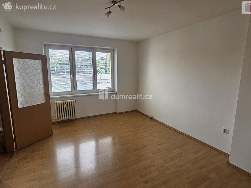Pronájem bytu 2+1 53 m^2 Generála Píky, Praha 6 
