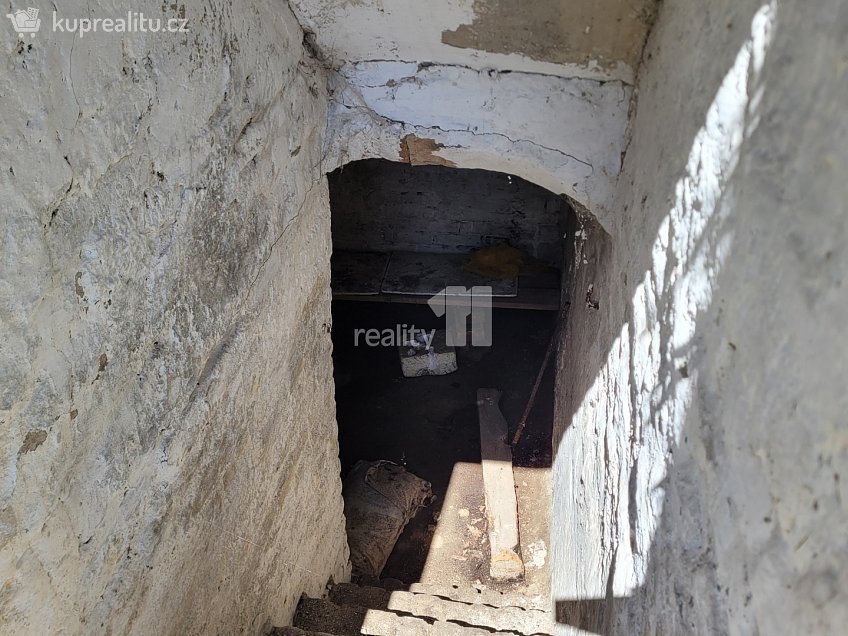 Prodej  rodinného domu 75 m^2 Pečecká, Pečky 