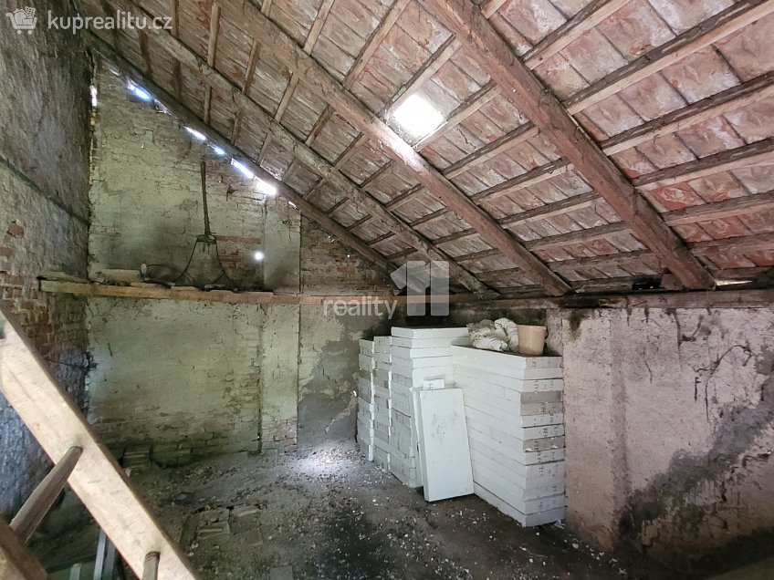 Prodej  chalupy 75 m^2 Pečecká, Pečky 