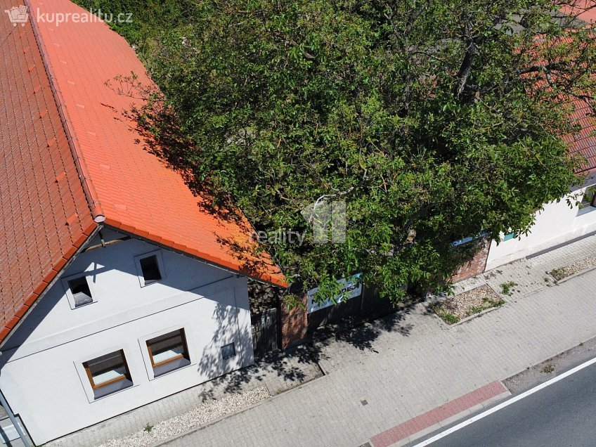 Prodej  chalupy 75 m^2 Pečecká, Pečky 