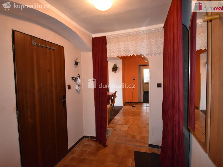 Pronájem  komerční reality 596 m^2 Chbany, Chbany 