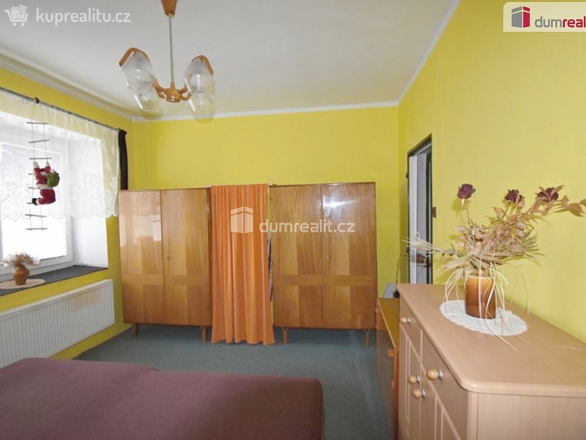 Pronájem  komerční reality 596 m^2 Chbany, Chbany 