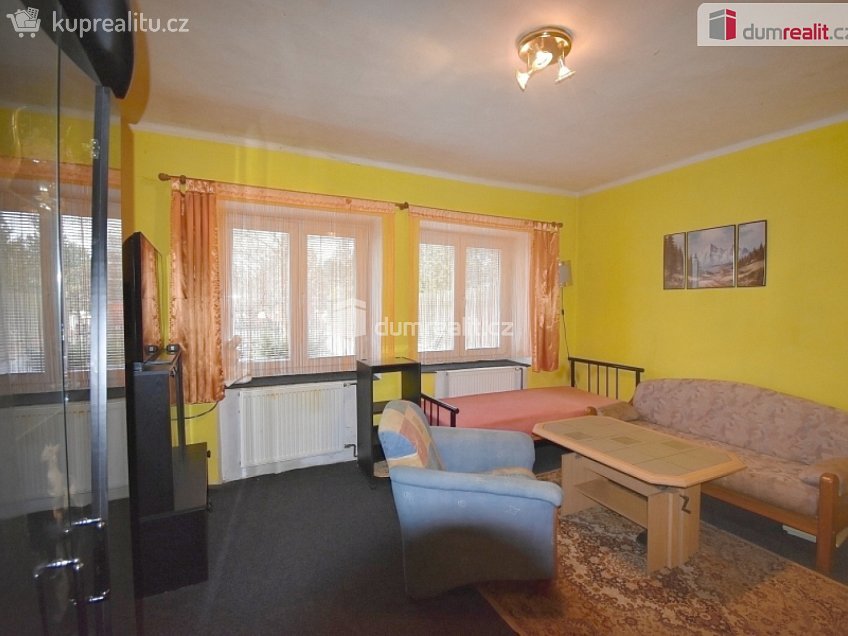 Pronájem  komerční reality 596 m^2 Chbany, Chbany 