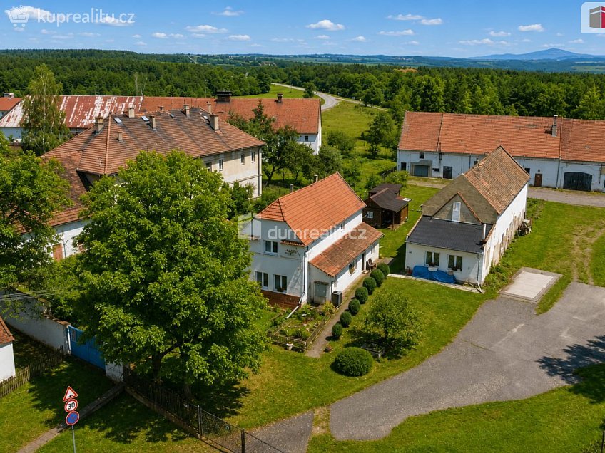 Pronájem  komerční reality 596 m^2 Chbany, Chbany 