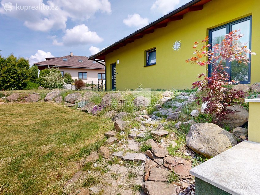 Prodej  rodinného domu 230 m^2 Komorovice, Komorovice 