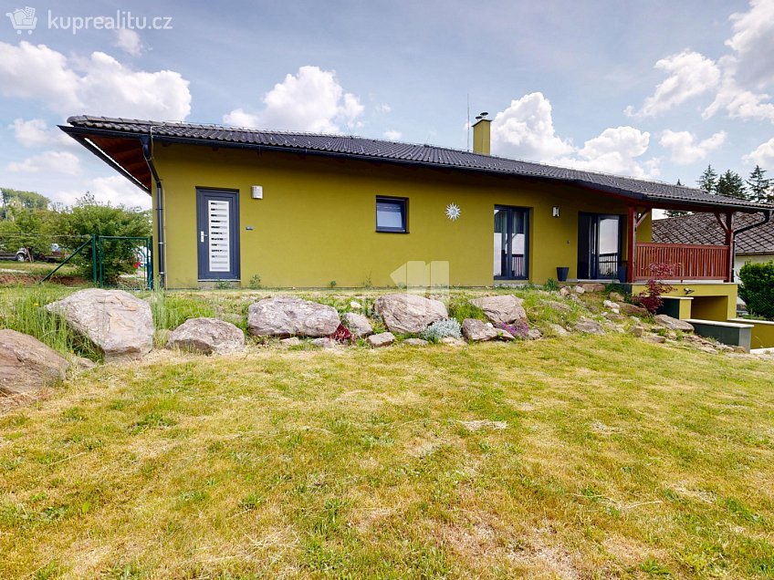 Prodej  rodinného domu 230 m^2 Komorovice, Komorovice 