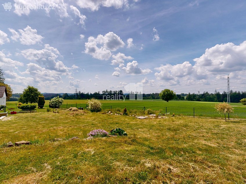 Prodej  rodinného domu 230 m^2 Komorovice, Komorovice 