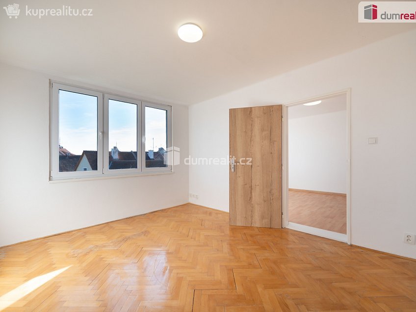 Pronájem bytu 2+1 52 m^2 Netolická, Lhenice 