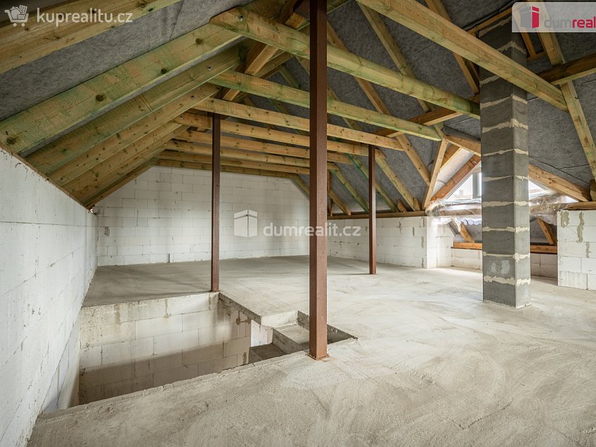 Prodej  rodinného domu 106 m^2 Budějovická, Jesenice 