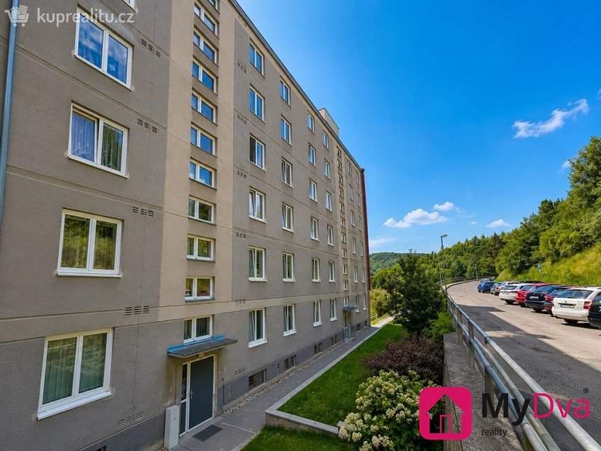 Prodej bytu 3+1 64 m^2 Komenského, Adamov 