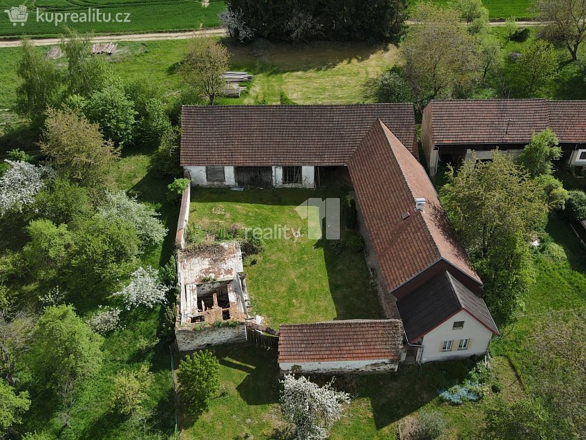 Prodej  usedlosti 80 m^2 Buřenice, Buřenice 