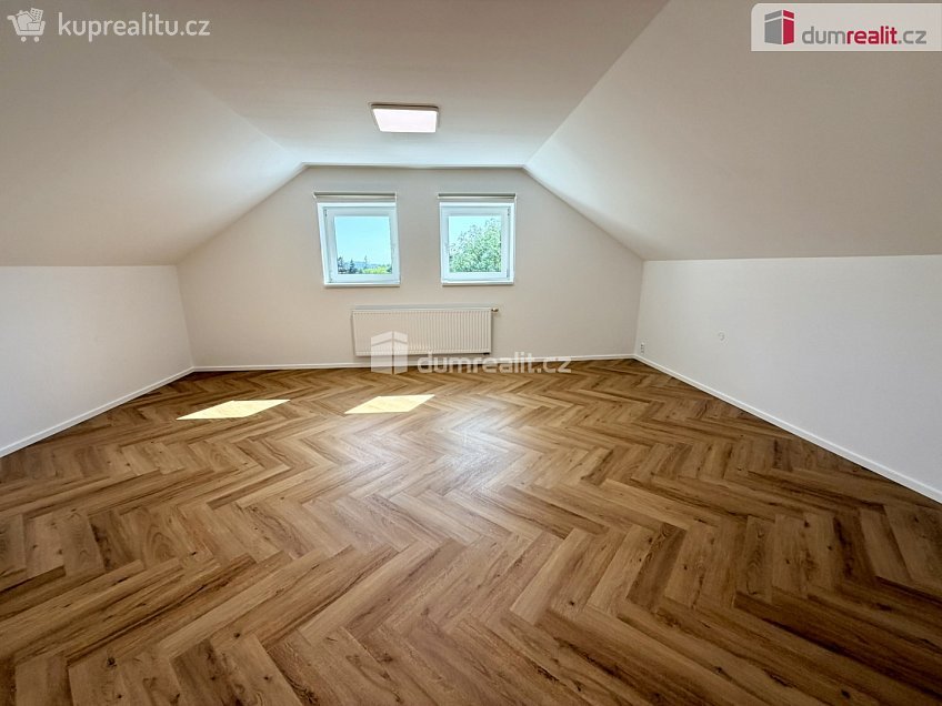 Prodej  rodinného domu 247 m^2 K Pasekám, Lukov 