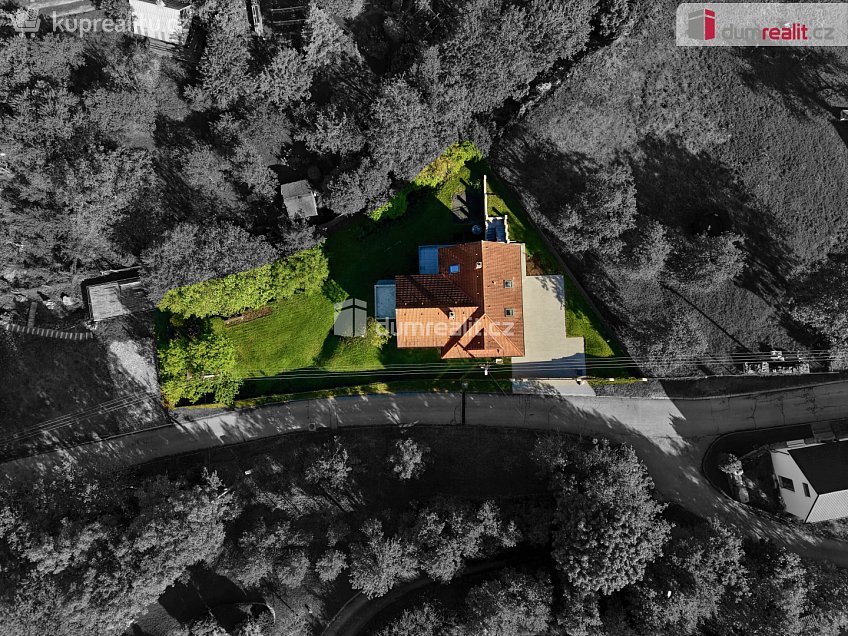 Prodej  rodinného domu 247 m^2 K Pasekám, Lukov 