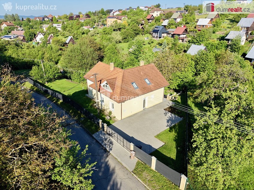 Prodej  rodinného domu 247 m^2 K Pasekám, Lukov 
