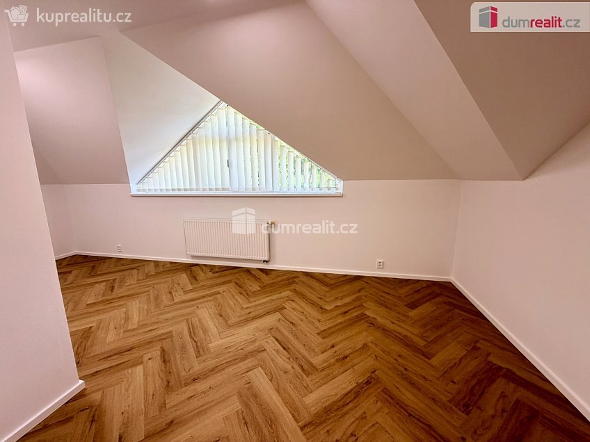 Prodej  rodinného domu 247 m^2 K Pasekám, Lukov 