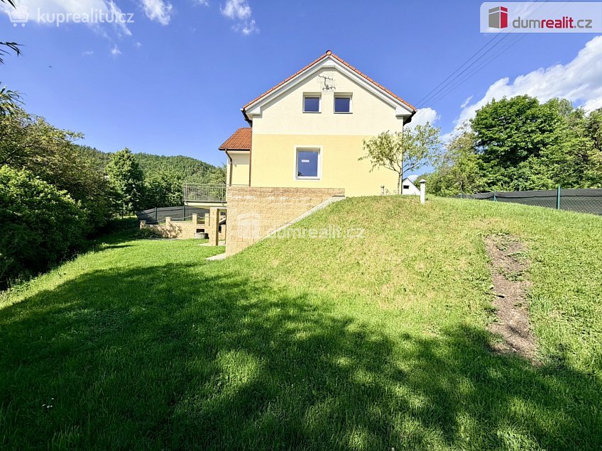 Prodej  rodinného domu 247 m^2 K Pasekám, Lukov 