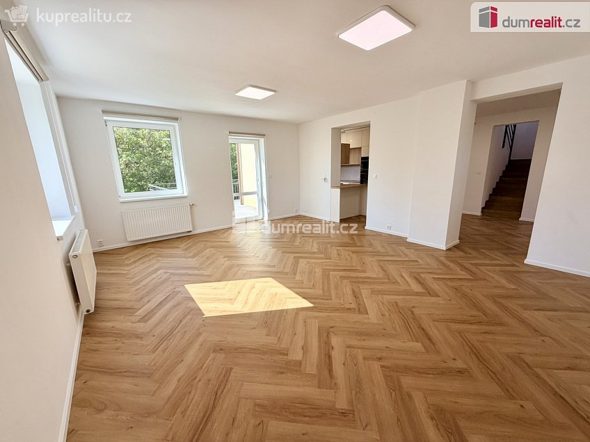 Prodej  rodinného domu 247 m^2 K Pasekám, Lukov 