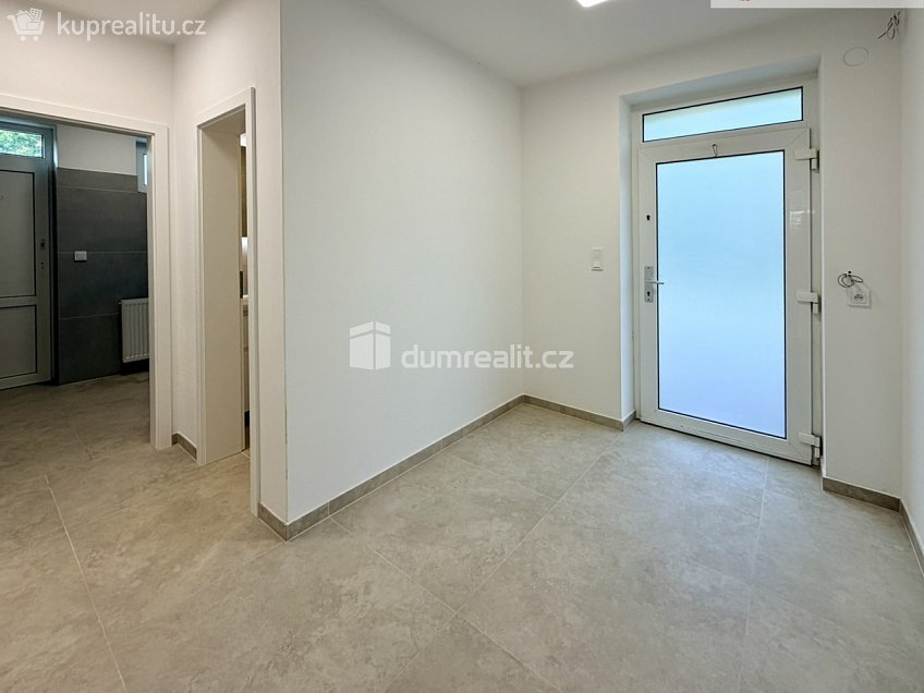 Prodej  rodinného domu 247 m^2 K Pasekám, Lukov 