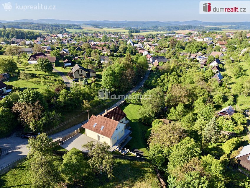 Prodej  rodinného domu 247 m^2 K Pasekám, Lukov 