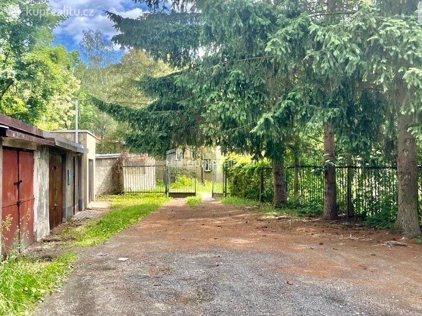 Pronájem  garáže 24 m^2 Důlce, Ústí nad Labem 