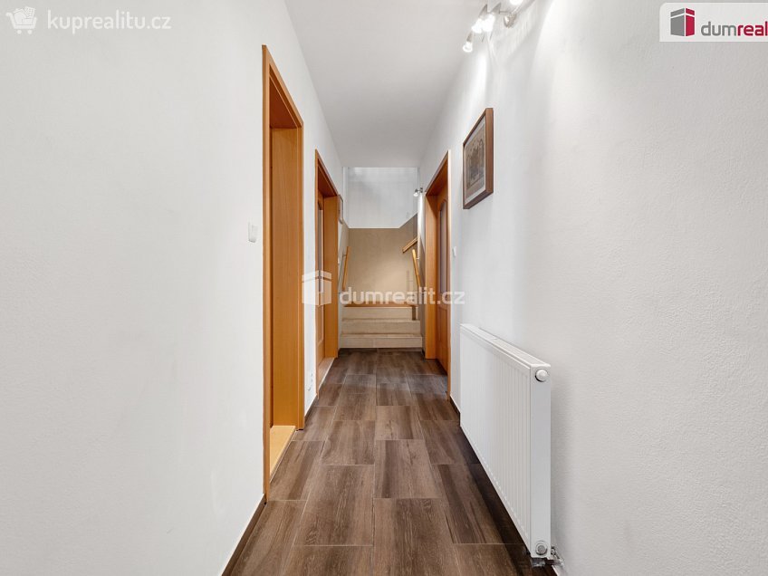 Prodej  rodinného domu 215 m^2 Úvaly, Úvaly 