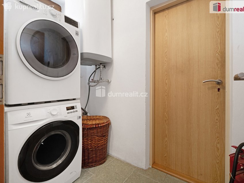 Prodej  rodinného domu 215 m^2 Úvaly, Úvaly 