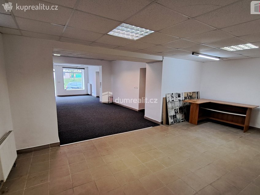Pronájem  obchodních prostor 150 m^2 náměstí Republiky, Jáchymov 