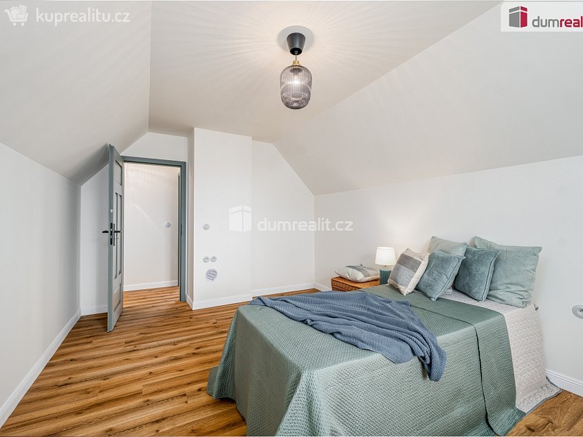 Prodej  rodinného domu 140 m^2 Baxova, Sedlčany 