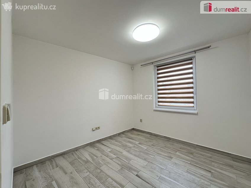 Pronájem bytu 2+1 38 m^2 Zámecká, Mikulov 