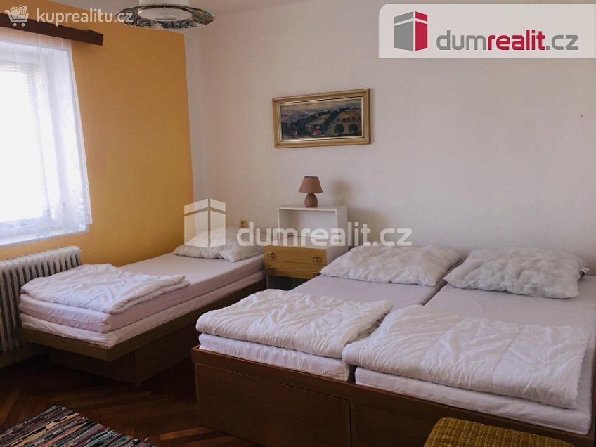 Pronájem  rodinného domu 74 m^2 Hlavní, Pozlovice 
