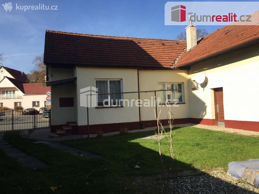 Pronájem  rodinného domu 74 m^2 Hlavní, Pozlovice 