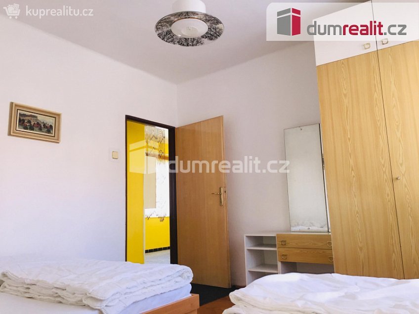 Pronájem  rodinného domu 74 m^2 Hlavní, Pozlovice 