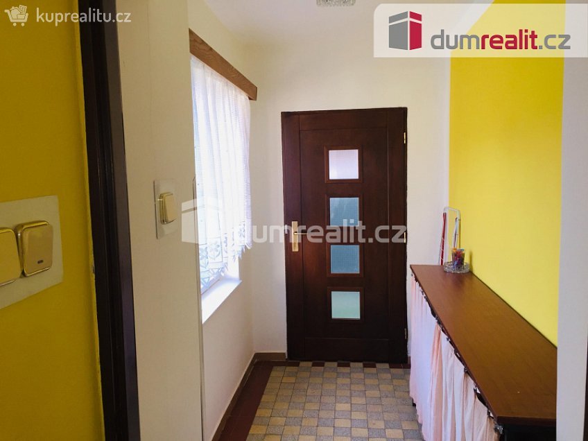 Pronájem  rodinného domu 74 m^2 Hlavní, Pozlovice 