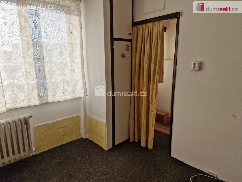Pronájem bytu 1+kk 26 m^2 Malá Plynární, Praha 7 