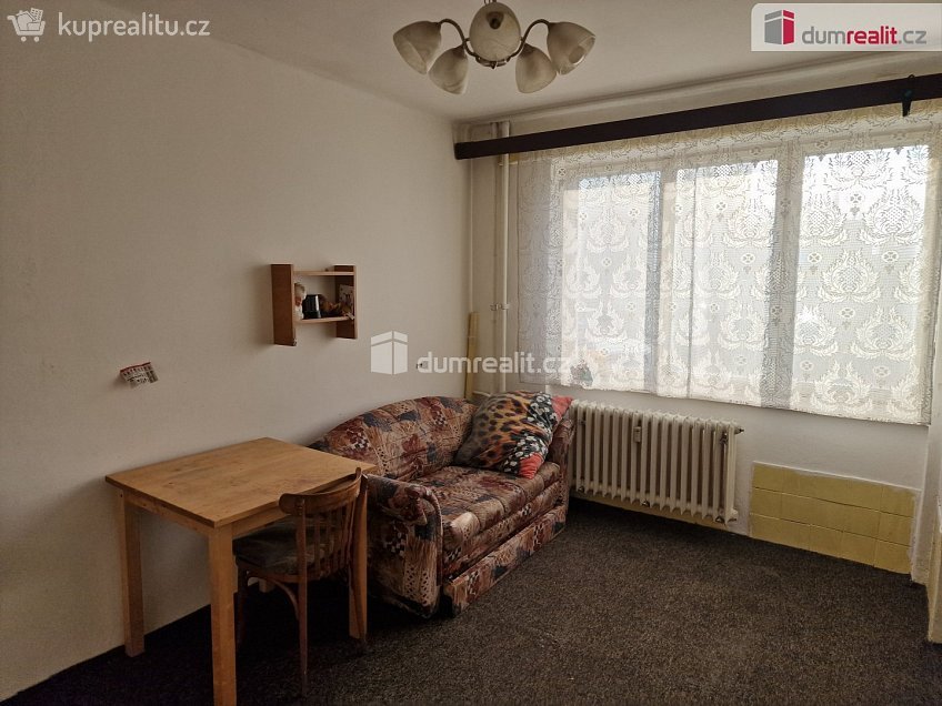 Pronájem bytu 1+kk 26 m^2 Malá Plynární, Praha 7 