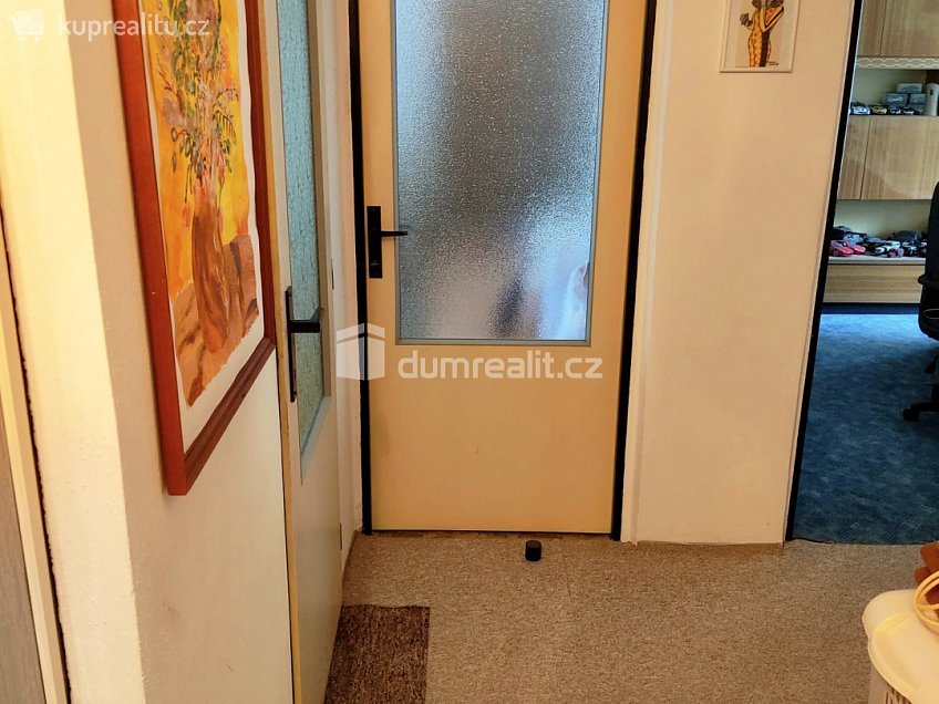 Prodej bytu 2+1 65 m^2 Na Pěšině, Děčín 