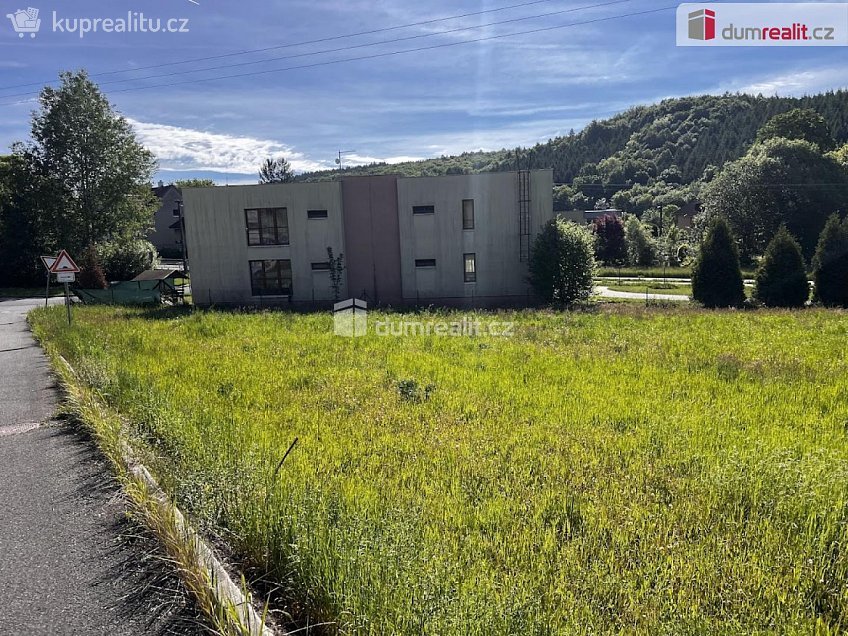 Prodej  stavebního pozemku 963 m^2 Pohanková, Zlín 