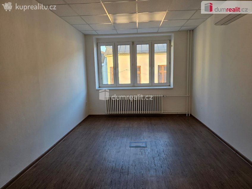 Pronájem  kanceláře 250 m^2 Horní, Frenštát pod Radhoštěm 
