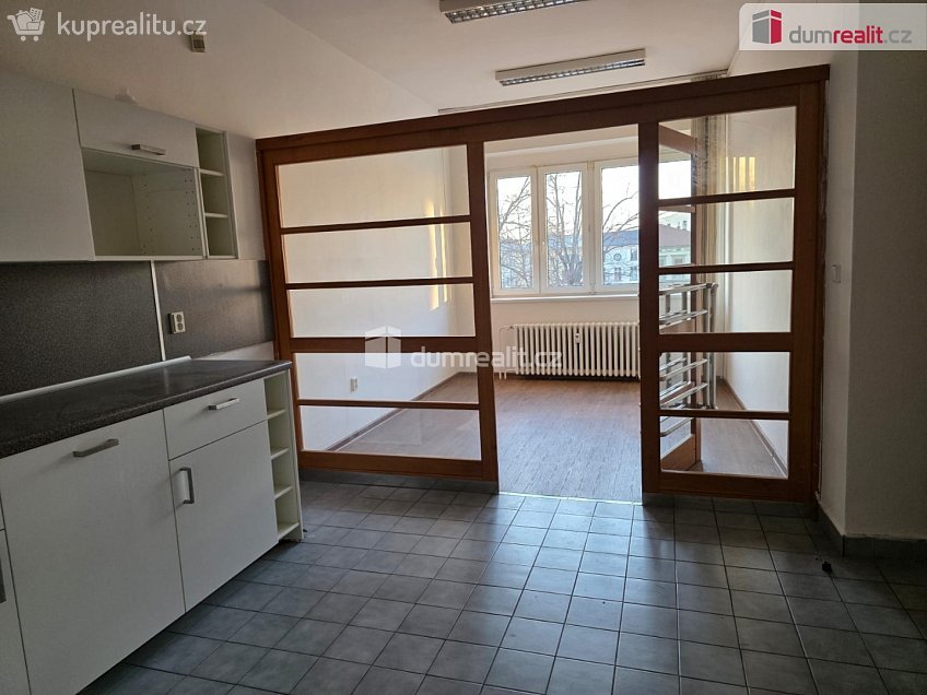 Pronájem  kanceláře 250 m^2 Horní, Frenštát pod Radhoštěm 