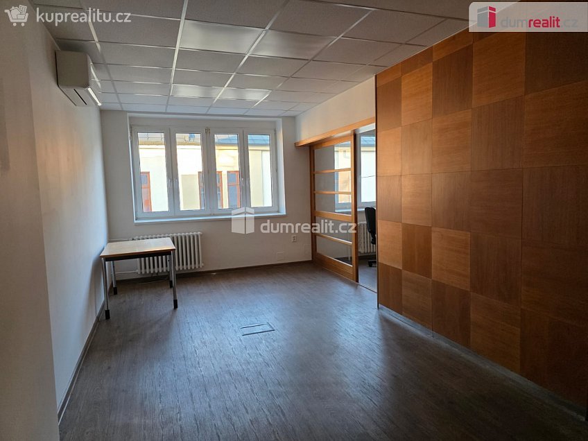 Pronájem  kanceláře 250 m^2 Horní, Frenštát pod Radhoštěm 