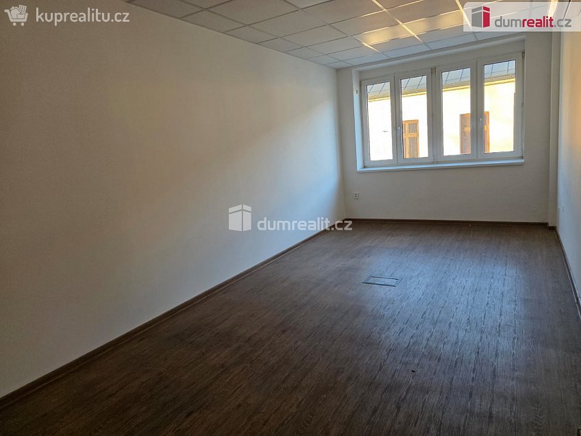 Pronájem  kanceláře 250 m^2 Horní, Frenštát pod Radhoštěm 