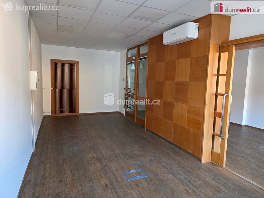 Pronájem  kanceláře 250 m^2 Horní, Frenštát pod Radhoštěm 