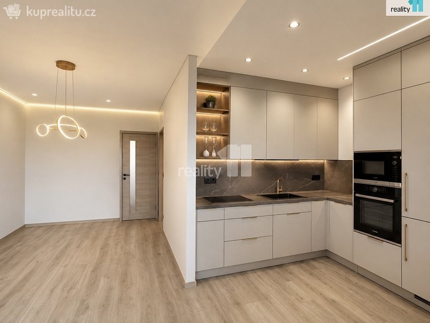 Prodej bytu 3+1 73 m^2 Běluňská, Praha 20 