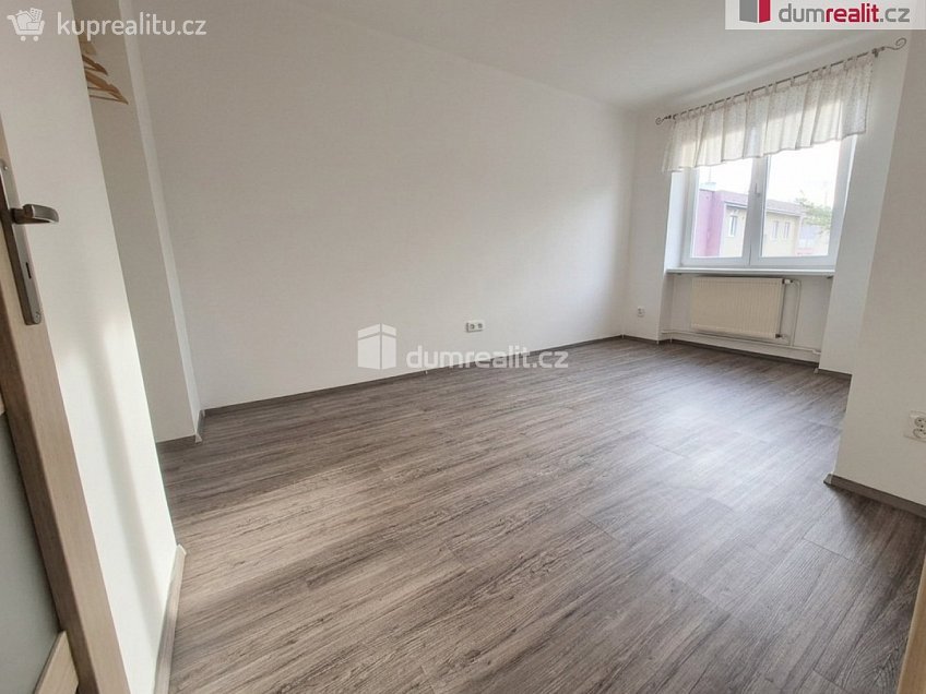 Pronájem bytu 3+1 66 m^2 Stadická, Roudnice nad Labem 