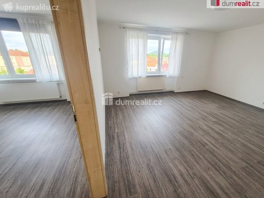Pronájem bytu 3+1 66 m^2 Stadická, Roudnice nad Labem 