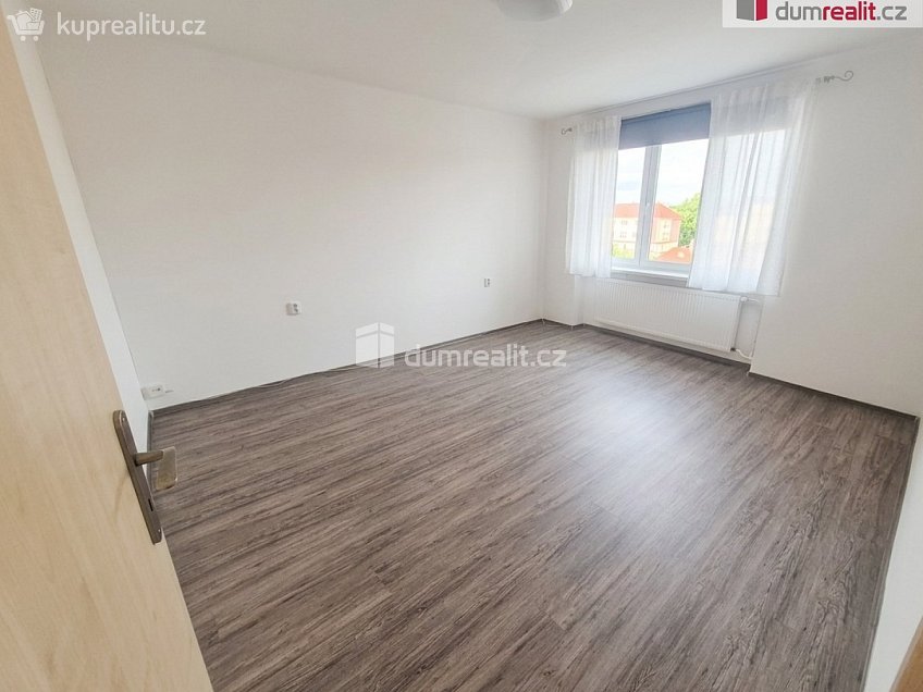 Pronájem bytu 3+1 66 m^2 Stadická, Roudnice nad Labem 